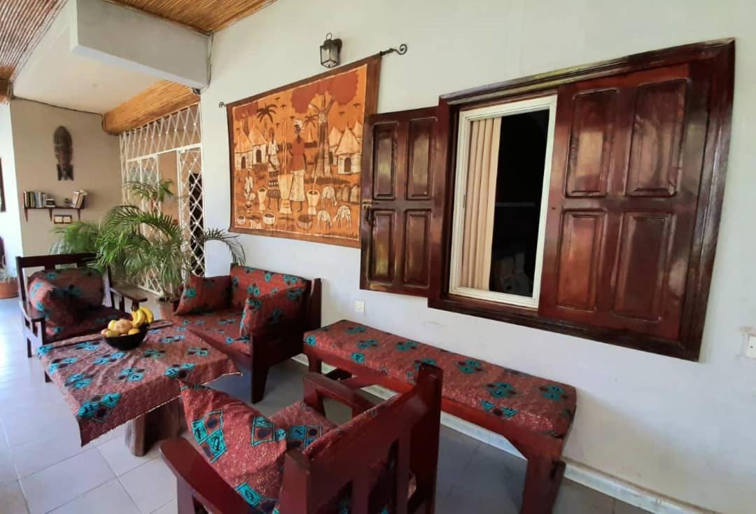 Casa Hotel Sinkiling Gambia Serrekunda Exterior photo