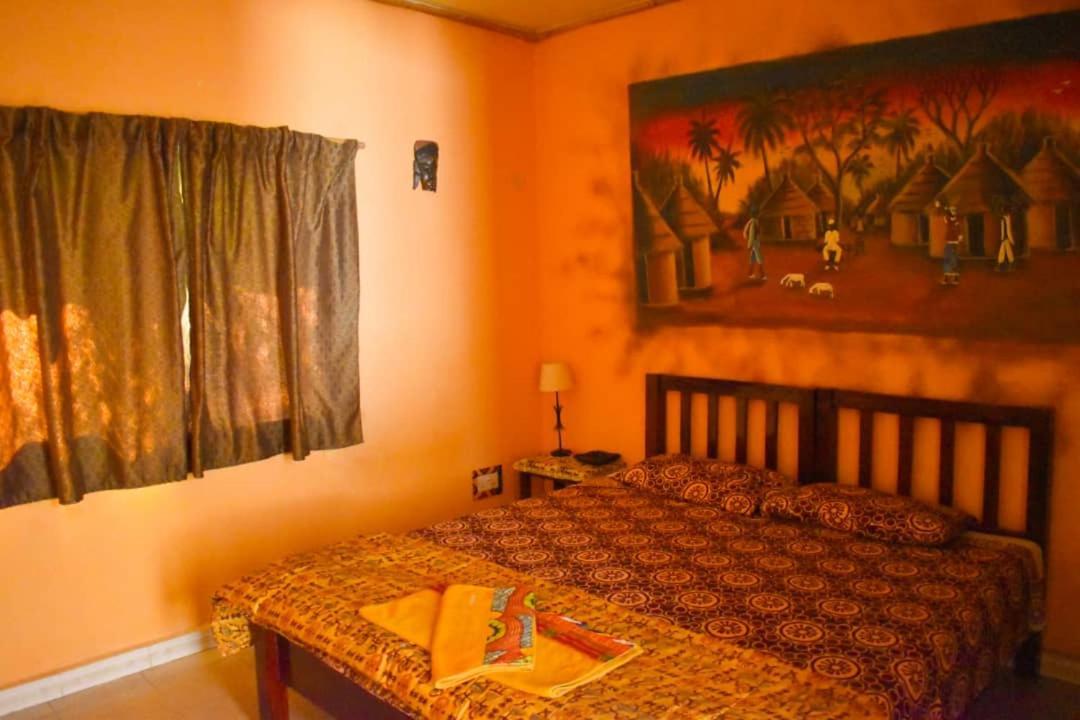 Casa Hotel Sinkiling Gambia Serrekunda Exterior photo
